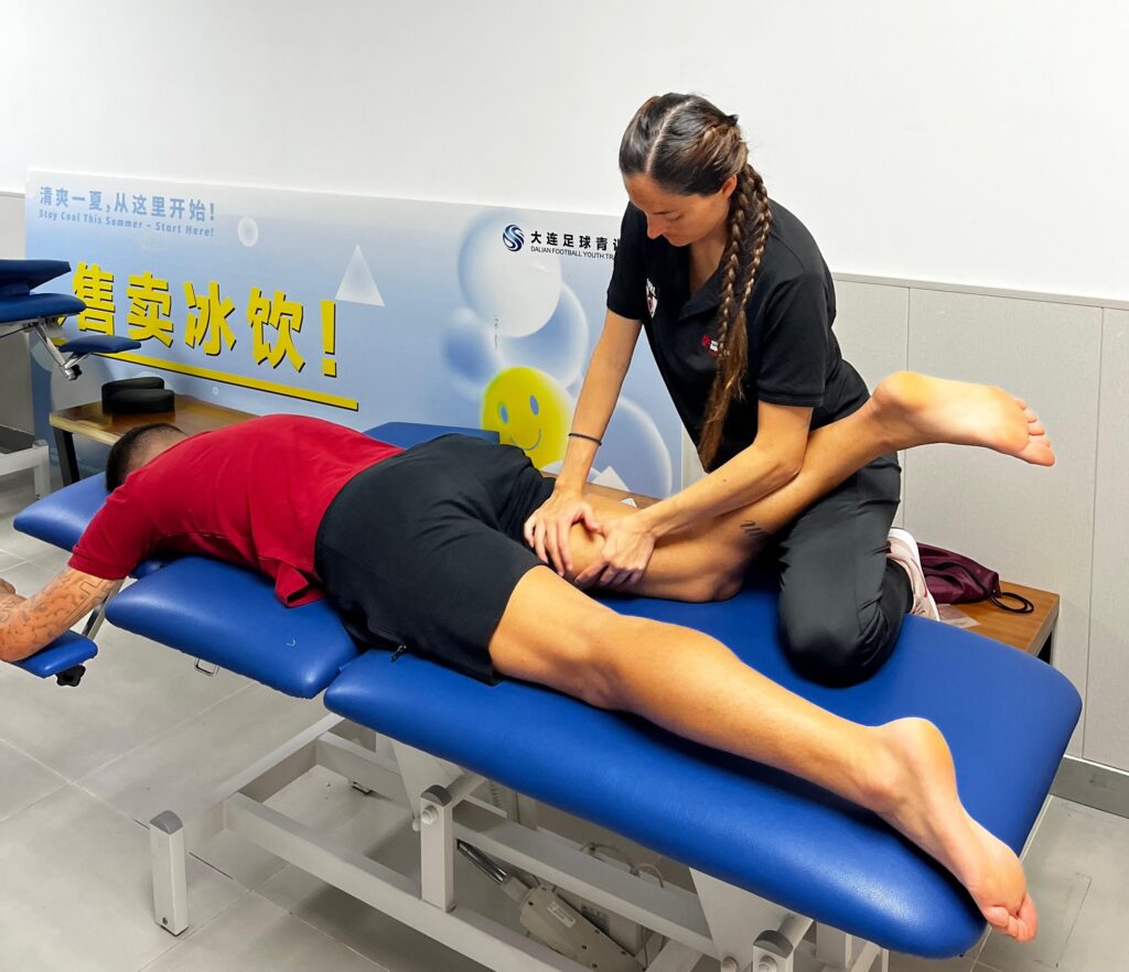 Fisioterapia en un campeonato mundial de fútbol universitario